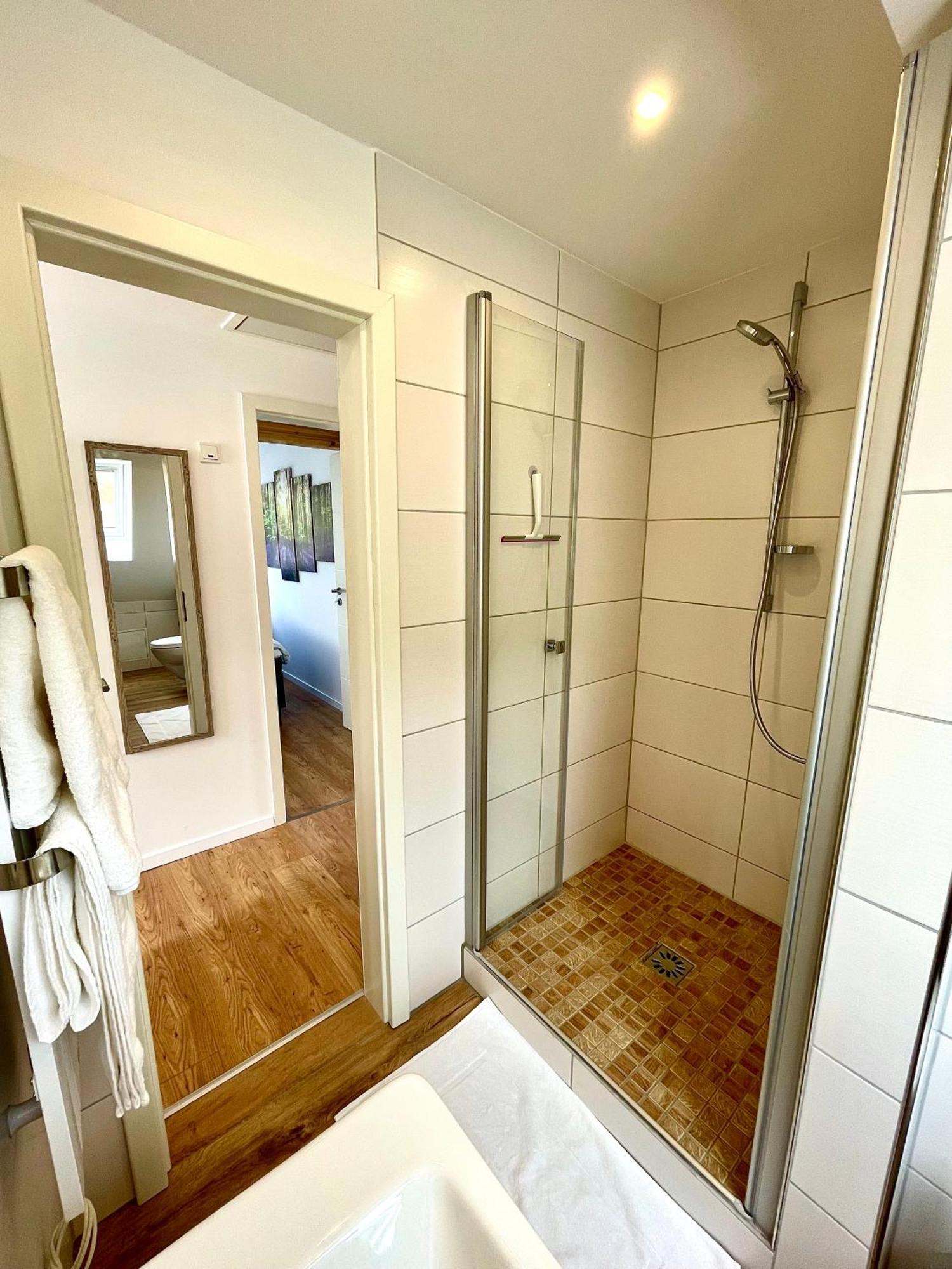 Sky Apartment, Blick Zur Mosel, Grosser Balkon, Kaffeemaschine, Smart Tv Целль-ан-дер-Мозель Экстерьер фото